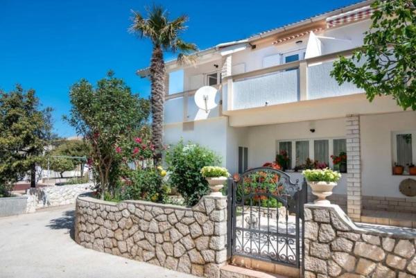 Apartments with parking space Povljana, Pag - 233, Rezervovat Apartmán Pag Pag