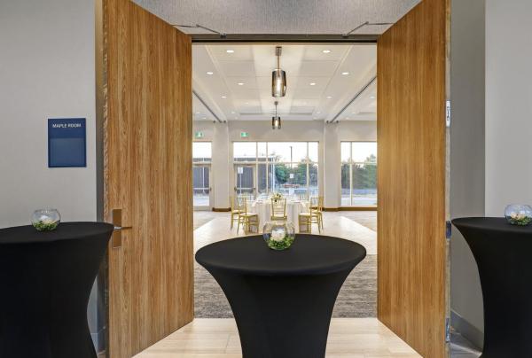 Holiday Inn Express - Kingston West by IHG, Rezervovat Hotel Ontario hotely s bazénem, Bazén