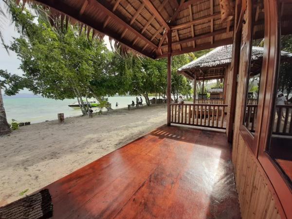 Aldejus Homestay, Rezervovat Hotel Yennanas Besir West Papua