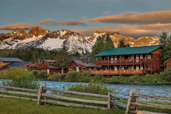 Redfish Riverside Inn, Rezervovat Hotel Stanley Idaho