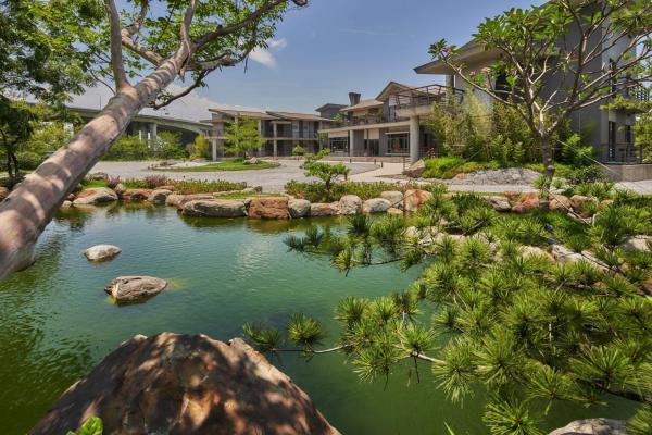 Apex Villa
