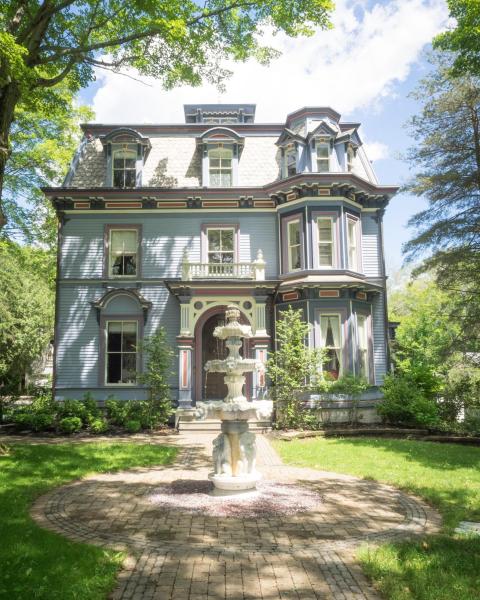 The Bevin House B&B, Rezervovat Penzión se snídaní East Hampton Connecticut
