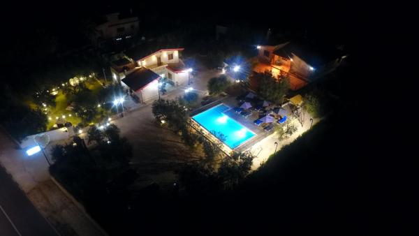 B&B MadaM, Rezervovat Penzión se snídaní Hotely v Faggiano s bazénem, Bazén