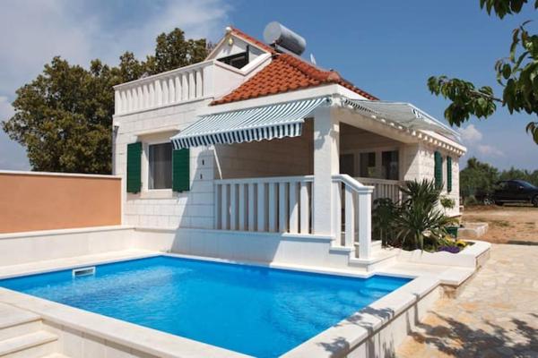 Charming Villa in Pučišća + Pool, Rezervovat Vila Pučišća Brač