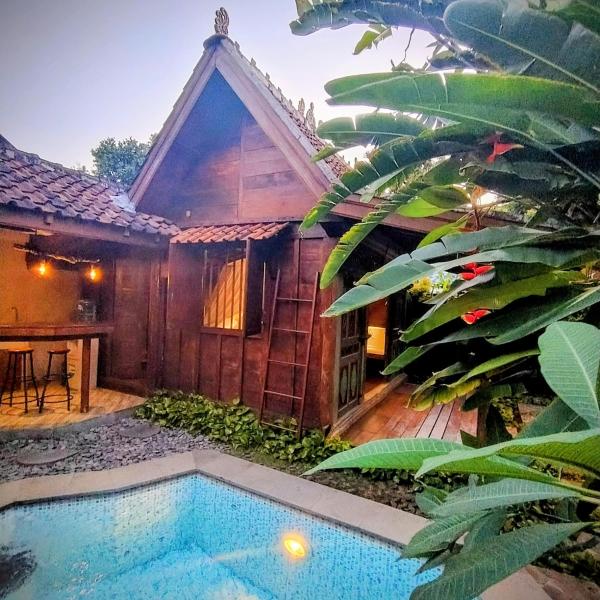 Villa BAgus - near Seminyak beach & trendy shops, restaurants, cafes, Rezervovat Vila Badung hotely s bazénem, Bazén