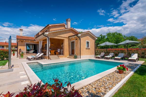 Villa Rotonda, Rezervovat Vila Hotely v Poreč Riviera s bazénem, Bazén