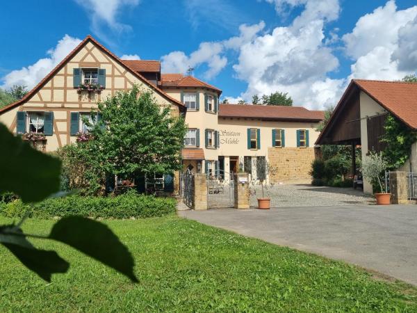 LandPension Stützenmühle, Rezervovat Penzión se snídaní Hotely v Bavorsko s parkováním, Parkování