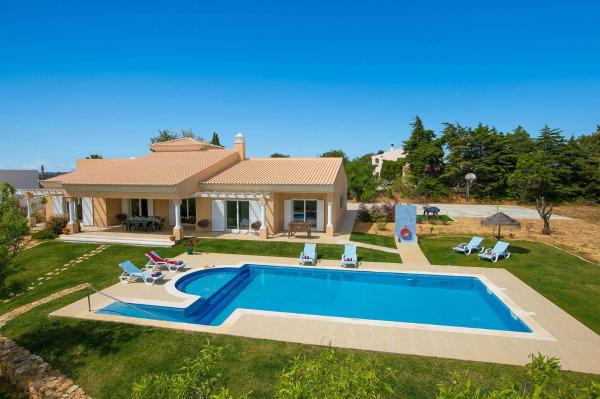 Villa Viana by Villa Plus, Rezervovat Vila Hotely v Algarve s parkováním, Parkování