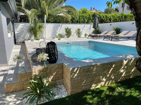 Villa Villetta, Rezervovat Vila Hotely v Novigrad Istria s bazénem, Bazén