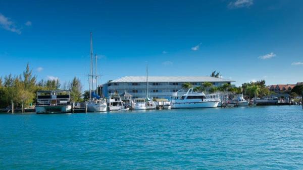 Flamingo Bay Hotel & Marina, Rezervovat Hotel Freeport 