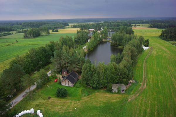 Maatilamatkailu Peräkangas, Rezervovat Farmářský pobyt Hotely v Kauhava s parkováním, Parkování