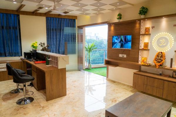 Hotel Lee Grand, Rezervovat Hotel Anand 