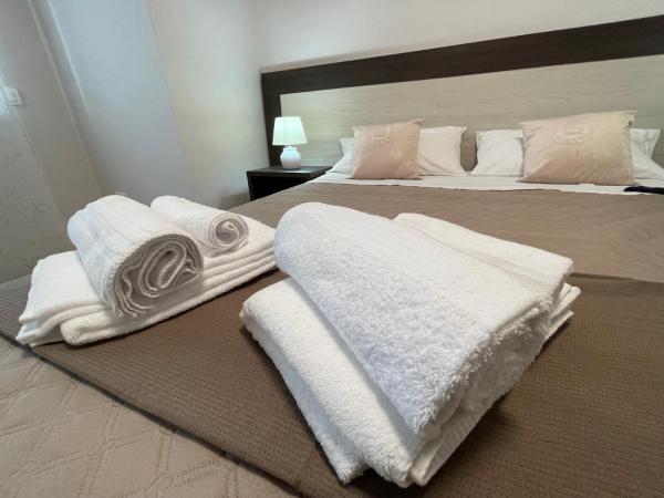 Mini B&B - Enrico Fermi, Rezervovat Penzión se snídaní Hotely v Rende s parkováním, Parkování