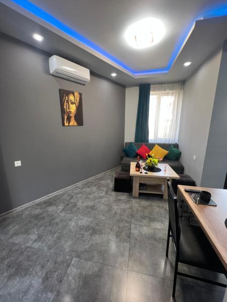 COMFORTABLE APARTMENT КОМФОРТНЫЕ АПАРТАМЕНТЫ Self Check In, Rezervovat Apartmán Jerevan hotely s parkováním, Parkování