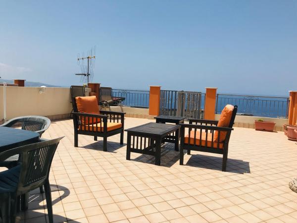 Borgonovo Penthouse 13P, Rezervovat Rekreační dům Hotely v Pizzo s bazénem, Bazén
