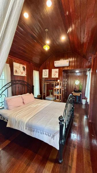 Rang Robin Farmstay with swimming pool, Rezervovat Penzión North-Eastern Thailand hotely s bazénem, Bazén