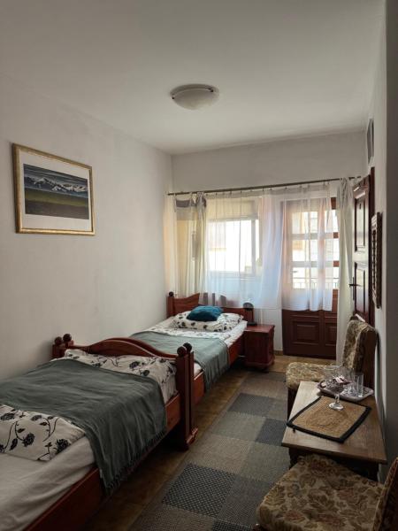 2- posteľová izba s kúpeľňou EMKA v PENZION TRSTENÁ, Rezervovat Apartmán Trstená 