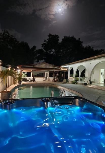 Ma Chambre d’Hôte, Rezervovat Penzión se snídaní Cayenne SPA hotely, SPA