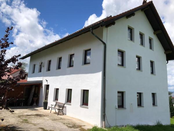 Bauernhaus Auberg, günstig, geräumig und schlicht, Rezervovat Apartmán Hotely v Bavorsko s parkováním, Parkování