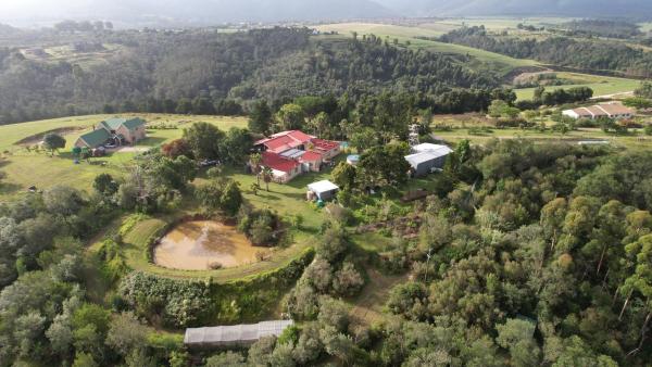 Hilltop Getaway, Rezervovat Apartmán George hotely s bazénem, Bazén