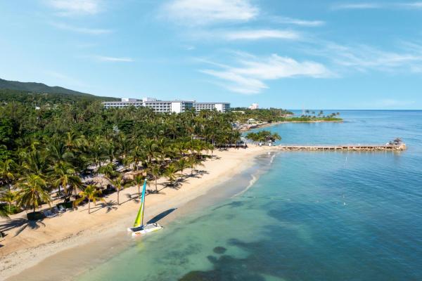 Hilton Rose Hall Resort & Spa, Rezervovat Lázně / Resort Hotely v Montego Bay Coast s bazénem, Bazén