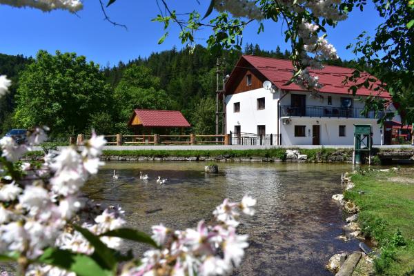 Plitvice Panta Rei, Rezervovat Hotel Kvarner hotely s parkováním, Parkování