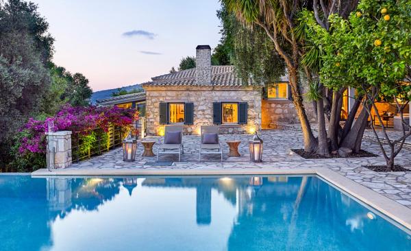 Villa Ioli- Beachfront Luxury Residence, Rezervovat Vila Hotely v Thesprotia Regional Unit s bazénem, Bazén