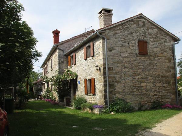Agroturizam Nežić, Rezervovat  Hotely v Buzet s bazénem, Bazén