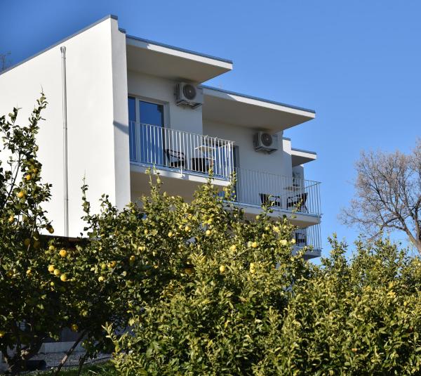 Villa Caravaggio Comfort e Relax, Rezervovat Penzión se snídaní Hotely v Abruzzo s parkováním, Parkování