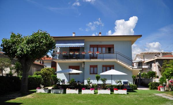 Hotel Gianna, Rezervovat Hotel Hotely v Abruzzo s bazénem, Bazén
