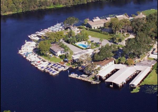 Hontoon Landing Resort & Marina, Rezervovat Hotel DeLand Florida
