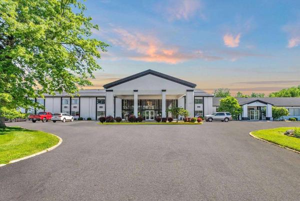 Americas Best Value Inn - Erie, Rezervovat Hotel Erie Pensylvánie