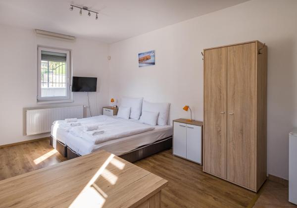 Bordoma Falusi Vendégház, Rezervovat  Hotely v Central Transdanubia s parkováním, Parkování
