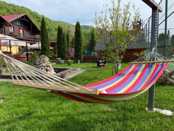 Pensiunea Montana Varlaam, Rezervovat Penzión Varlaam hotely s parkováním, Parkování