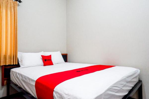 RedDoorz near Kampus UMP Purwokerto 2, Rezervovat Hotel Purwokerto Central Java