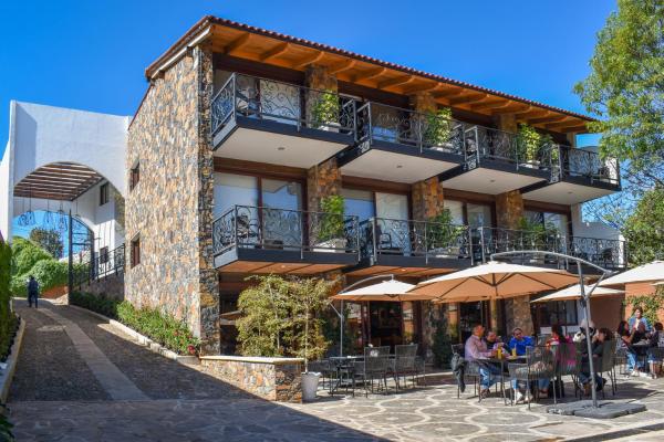 Quinta Tere Hotel & Gallery, Rezervovat Hotel Hotely v El Limoncito s parkováním, Parkování