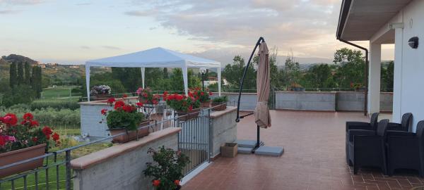 Casa Vacanze Cerreto 2, Rezervovat Apartmán Hotely v Abruzzo s parkováním, Parkování