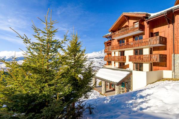 Skissim Select - Résidence L'Arollaie 4* By Travelski, Rezervovat Apartmán Plan-Peisey hotely s bazénem, Bazén