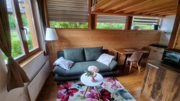Grajski oddih, Rezervovat Chata Hotely v Osrednjeslovenska s parkováním, Parkování
