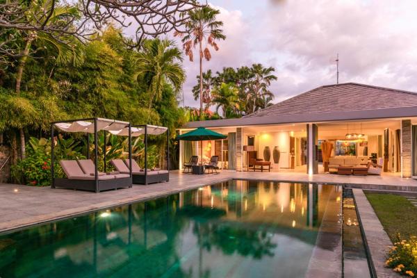 Villa Lou, Rezervovat Vila Banjar hotely s parkováním, Parkování