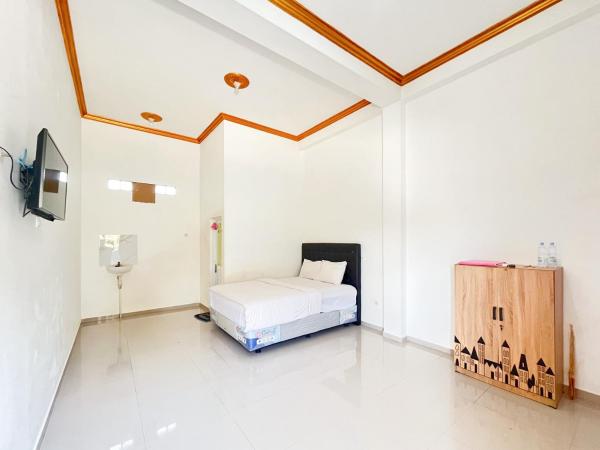 Elma Guesthouse YIA KulonProgo Yogyakarta Mitra RedDoorz, Rezervovat Hotel Mergangsan Yogyakarta