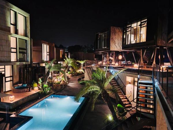 Deer Chaser Hotel