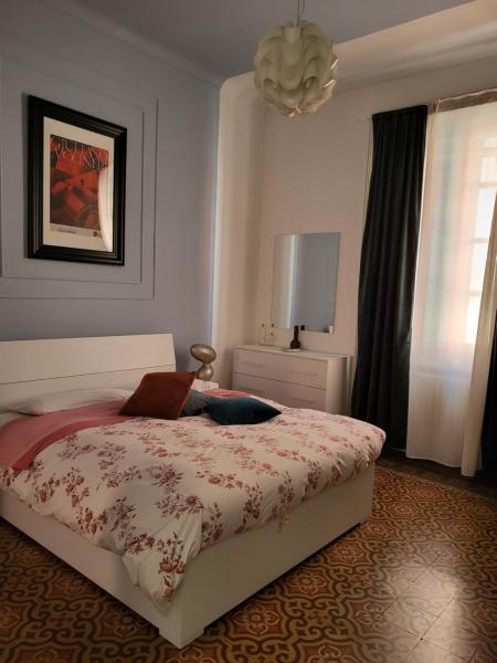 ALFIERI Guest House, Rezervovat Penzión Hotely v Vercelli s parkováním, Parkování