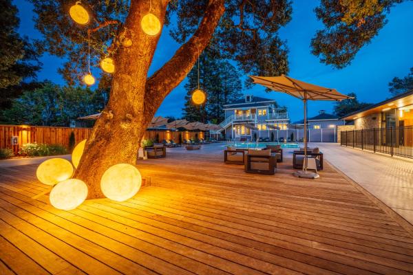 The Ruse, Rezervovat Hotel Healdsburg 
