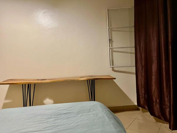 Greedy Five, Rezervovat Hotel Nyarugenge hotely se snídaní, Snídaně