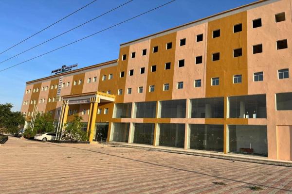 Super OYO 148 Bin Barakat Hotel, Rezervovat Apartmán Hotely v Dhofar s parkováním, Parkování