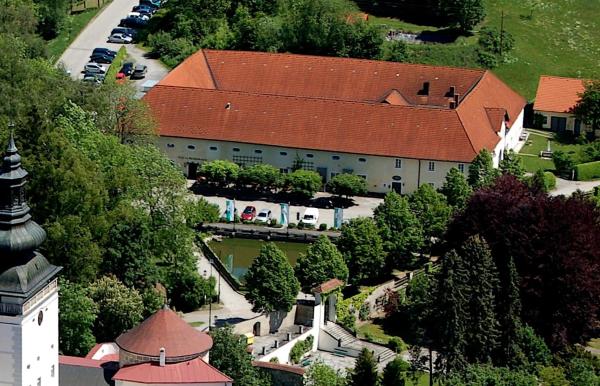 Schlossbrauerei Weinberg - Erste oö. Gasthausbrauerei, Rezervovat Mini-hotel Mini-hotely v Horní Rakousko, Mini-hotel