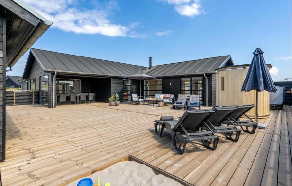 Awesome Home In Hvide Sande With Sauna, Rezervovat Rekreační dům Bjerregård 