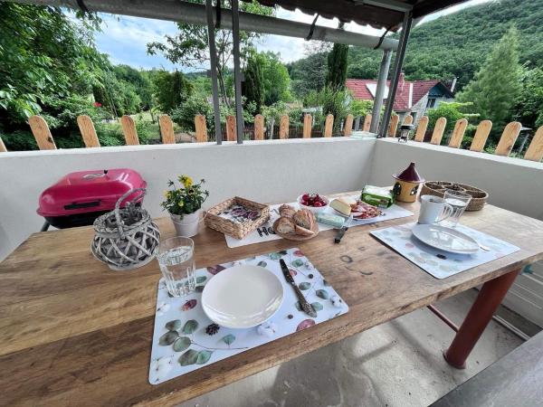 Neve Nincs NYARALÓ - önálló Házikó- privát szféra, Rezervovat Apartmán Balatonfüred 