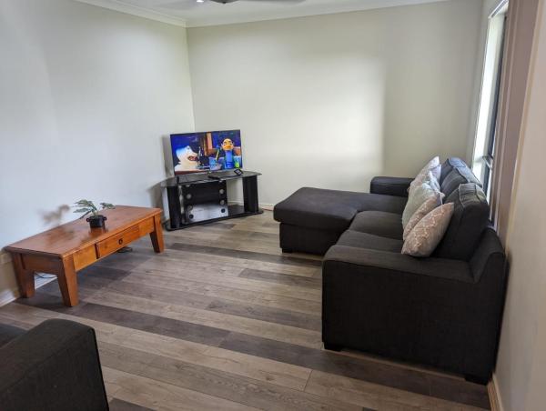 Christa\s 4Bedroom Entire Private House Gladstone City, Rezervovat Rekreační dům Gladstone Southern Great Barrier Reef